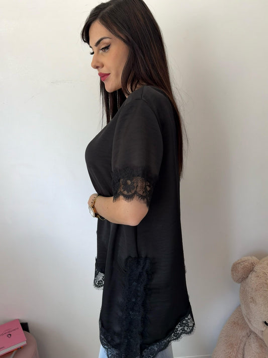 Blusa Satin Nera con Pizzo