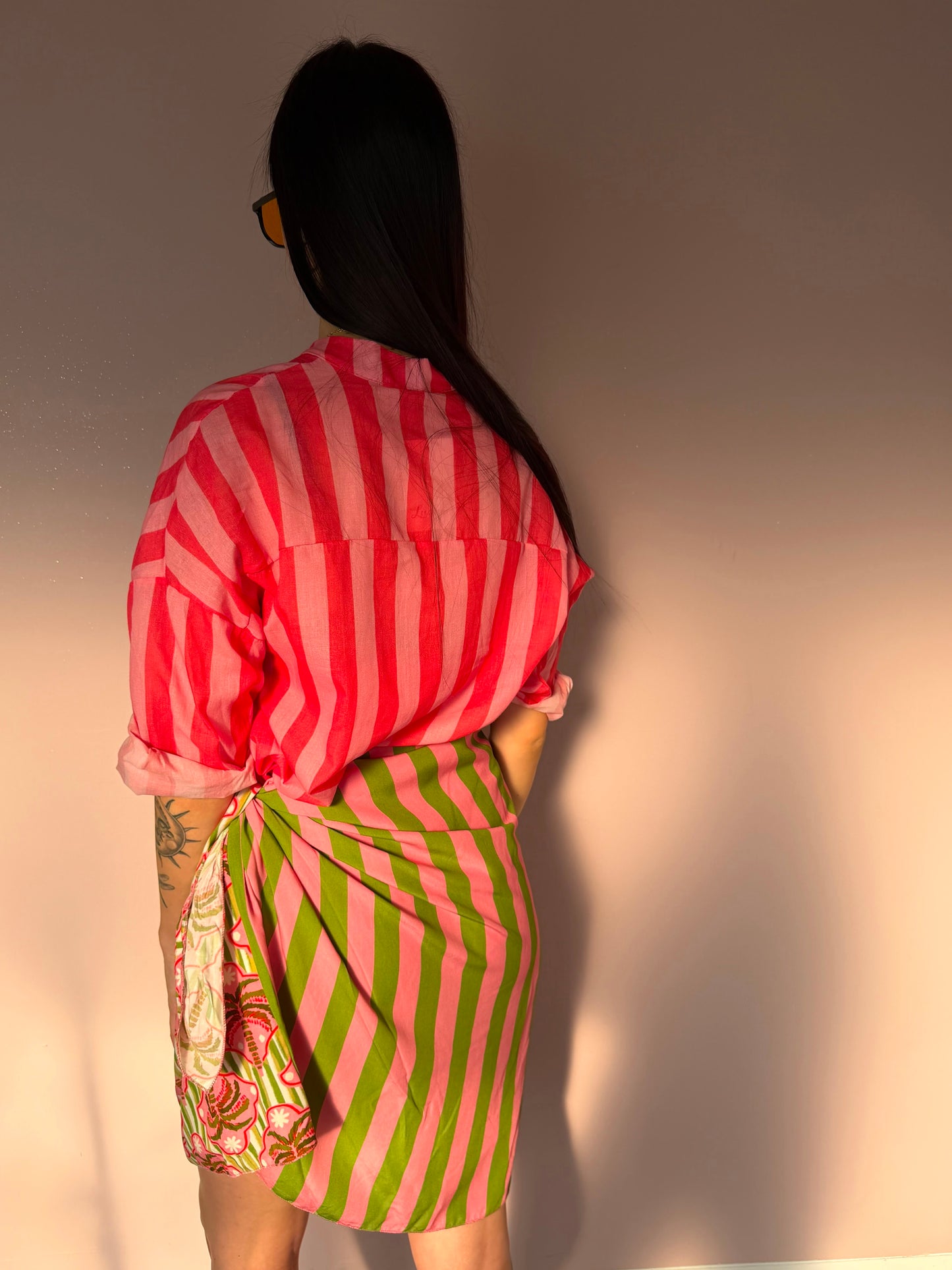 Camicia in Mussola di Cotone a Righe Verticali Rosa e Corallo