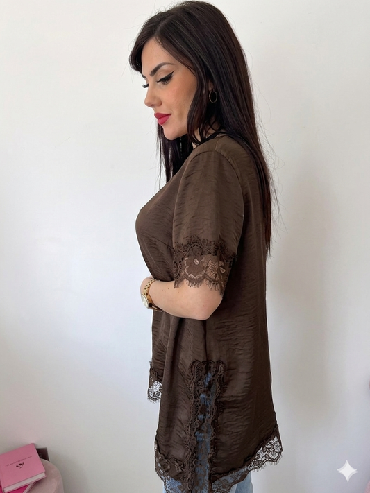 Blusa Satin choco con Pizzo