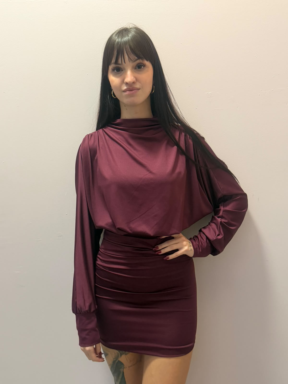 Abito Corto Bordeaux Donna con Drappeggio